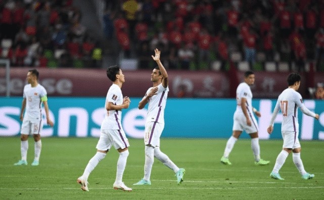 ماهيالأنديةالتيلعبفيهاإبراهيموفيتش؟